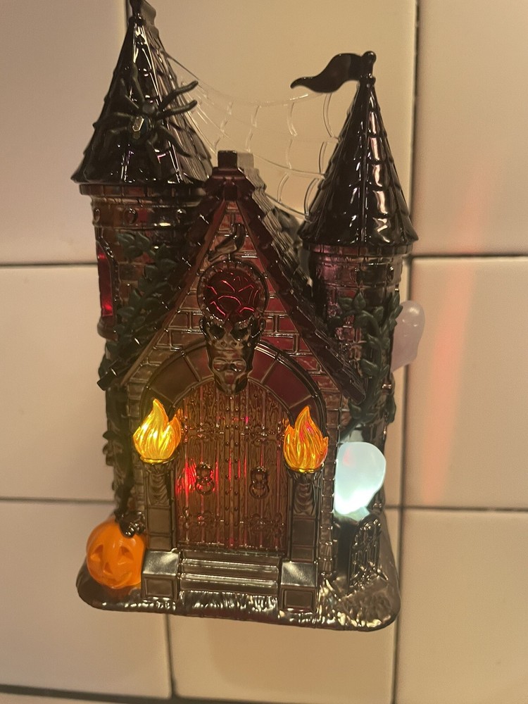 Bath & Body Works Haunted Castle Halloween Wallflower Projector Plug-In New