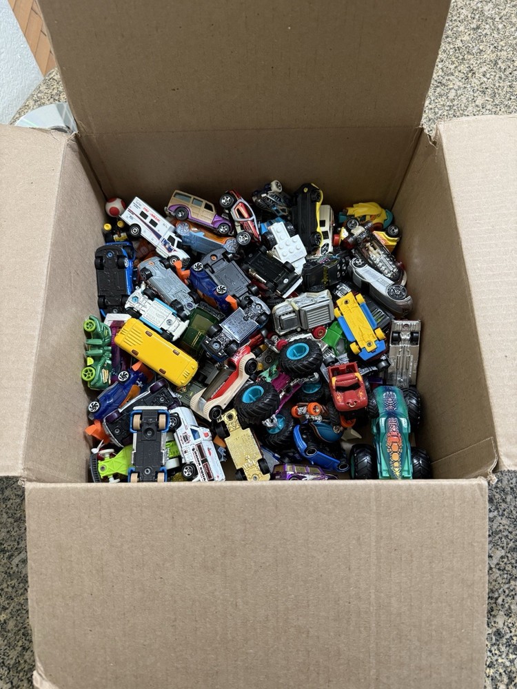 Hot Wheel Huge collection lot Of 85 Loose Vintage And Modern Mix