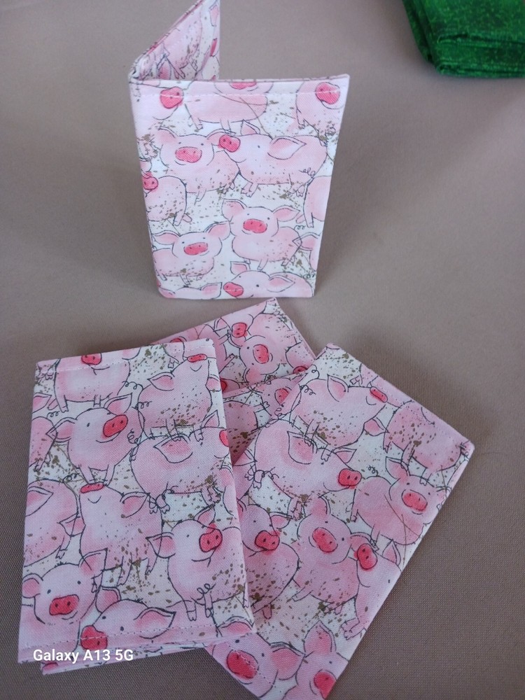Credit/Gift Card Holders, Set Of 5. Pink Piggies.   FREE shipping-image