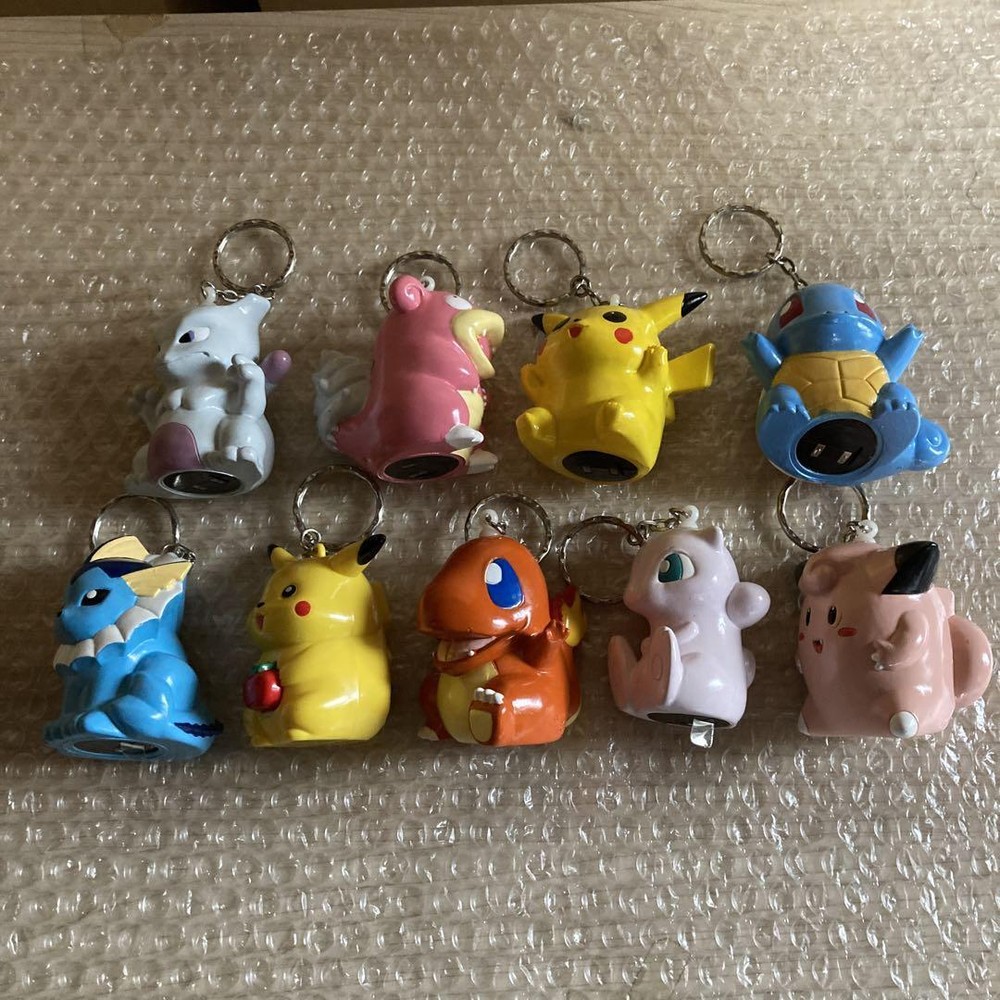 Pokemon Figure Sound Soft Keychain Mew Vaporeon Banpresto