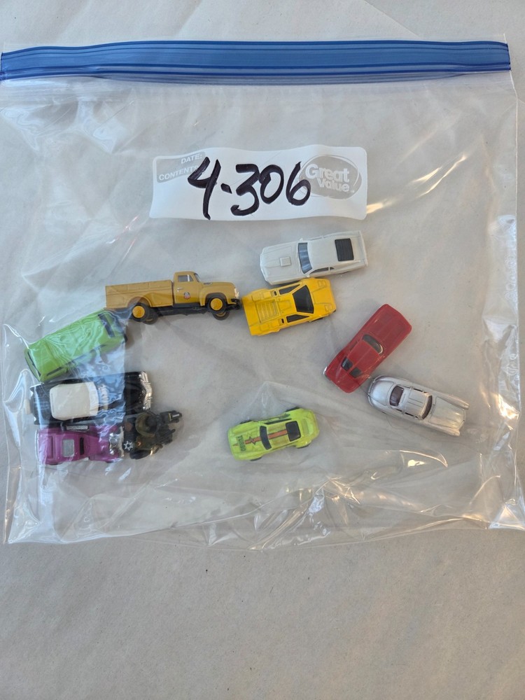 Grab Bag Lot # 4-306 HO Scale Cars 10 Pieces