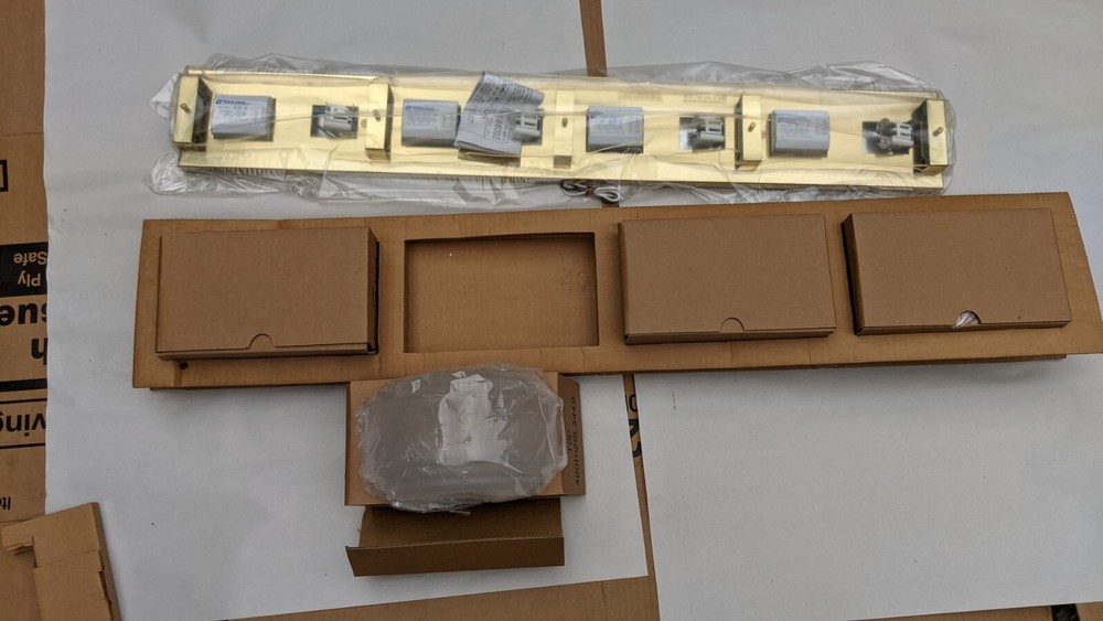 Philips Lightolier Fluorescent 4-Light Fixture NIB