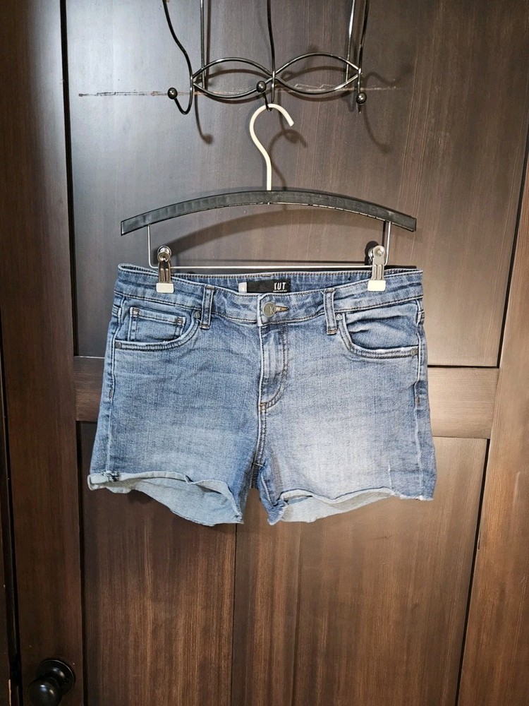 EUC Women's KUT from the Kloth Cut-Off Denim Jean Shorts Size 8