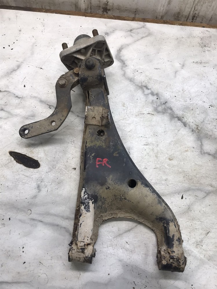 95 Yamaha G14 Golf Cart Front Right A-Arm & Hub Assembly Gas Powered