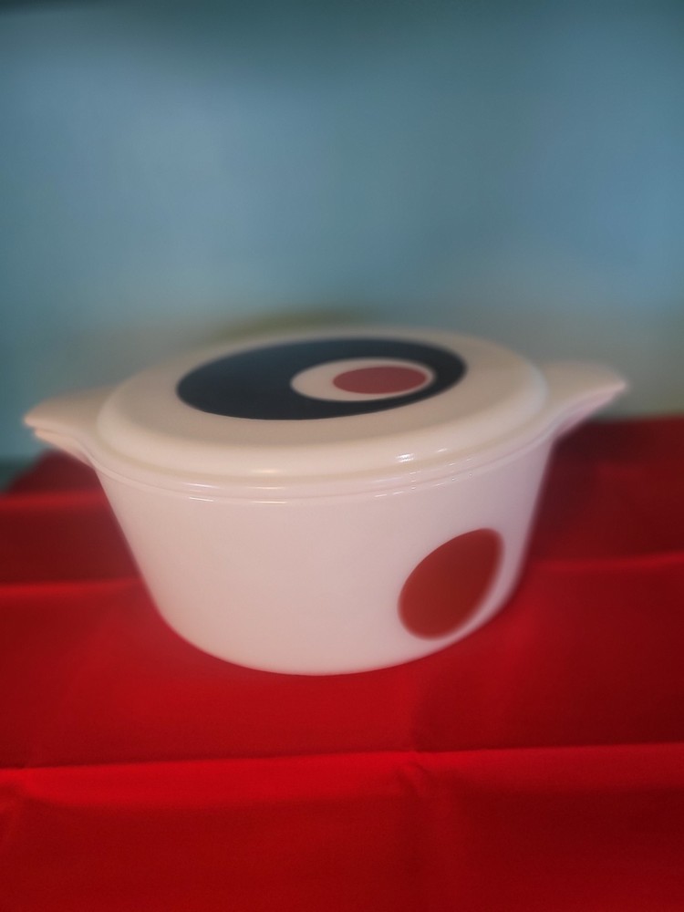Vintage 1971 Moon Deco Pyrex #475-B Casserole Dish with Red & Black Dots Lid