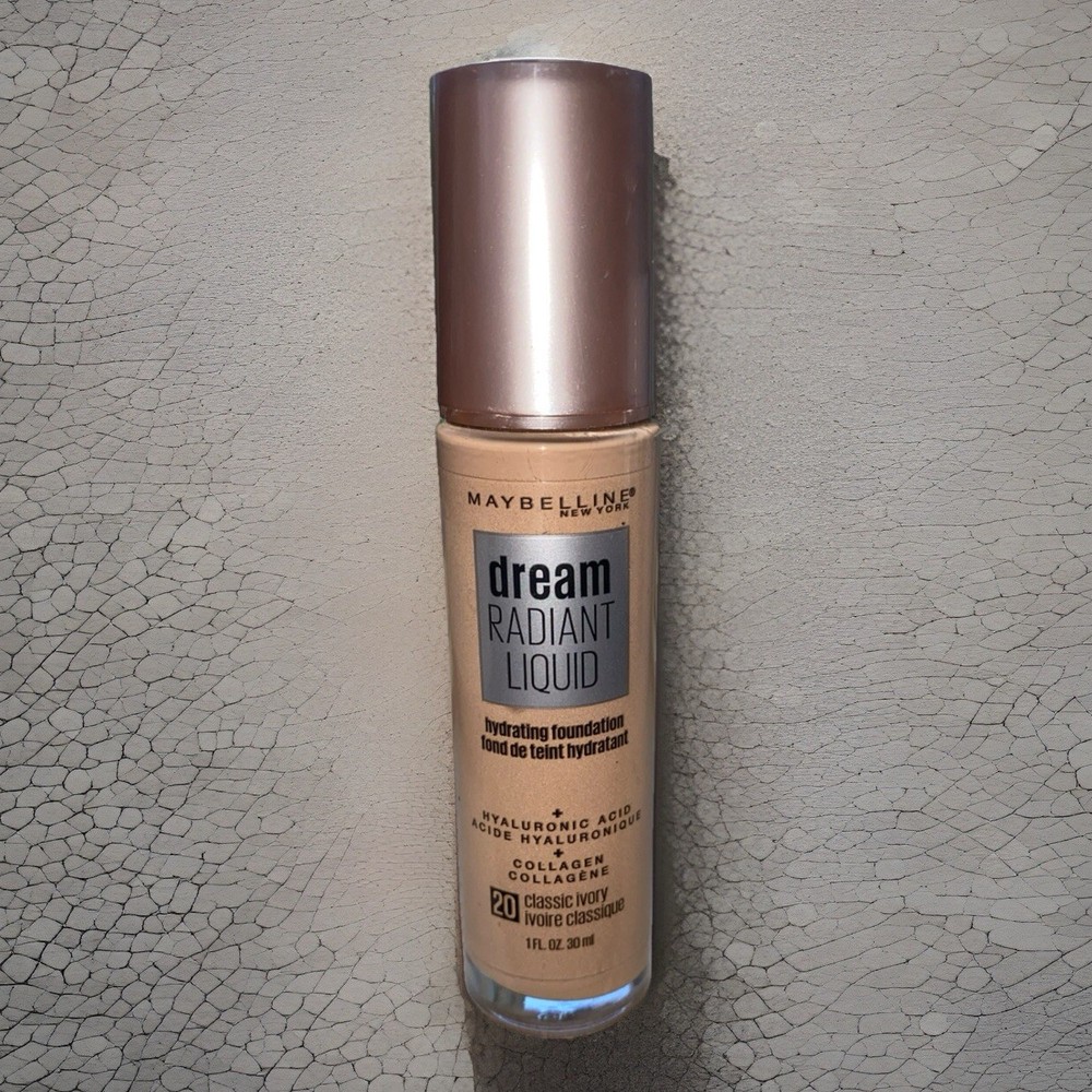 Maybelline Dream Radiant Liquid Hydrating Foundation in Classic Ivory 1 Oz