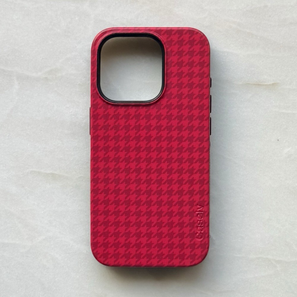 Casely iPhone 15 Pro Case Pink Houndstooth Bold MagSafe Protection