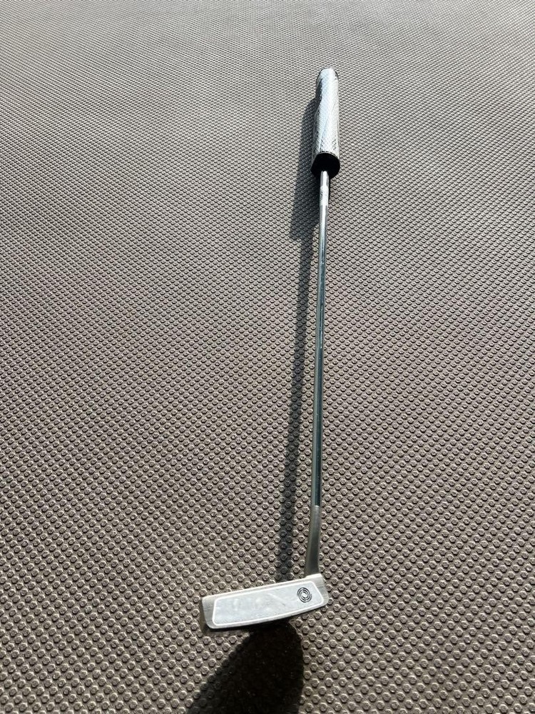 Odyssey White Damascus 9 L-Shaped Mallet Putter with Super Stroke 5.0 Grip