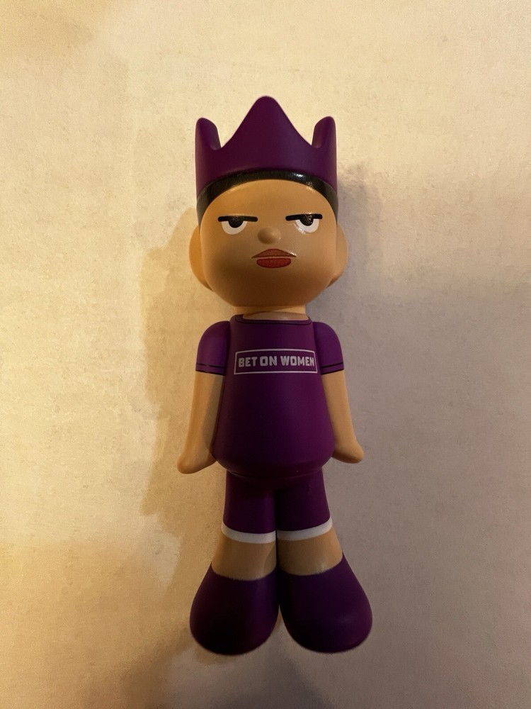 Caitlin Clark 2024 Ghostwrite WNBA Game Face Bet On Women Parallel SP /25 Figure