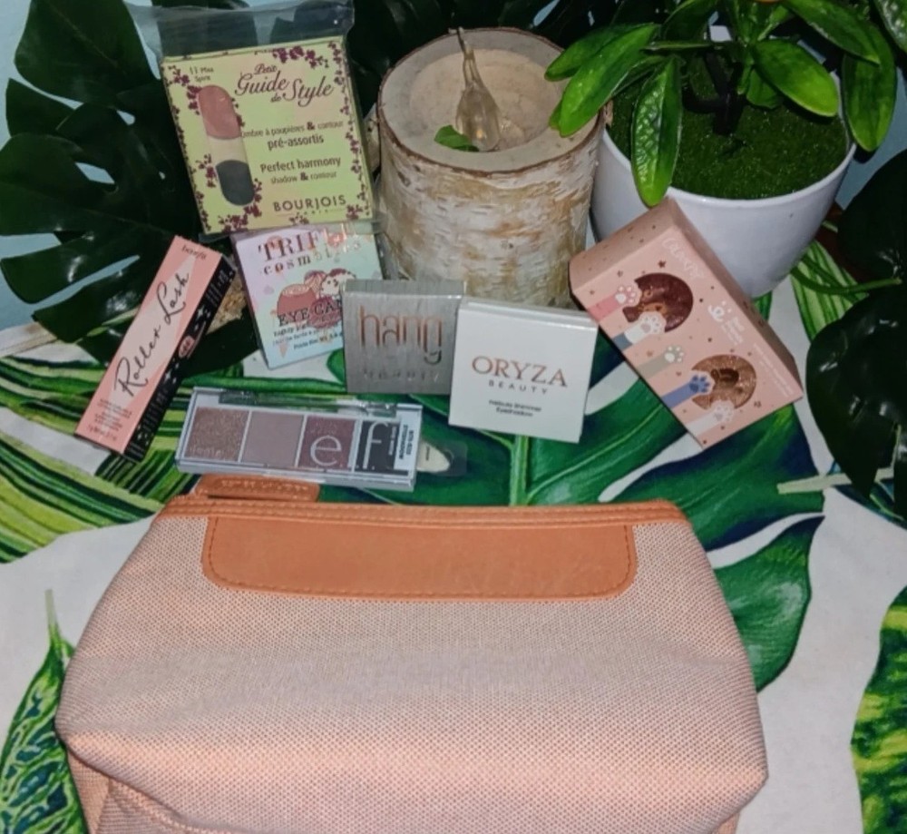 NIB mixed makeup eyeshadow palette bundle#9 7pcs (ELF,Oryza, Colourpop,Benefit)