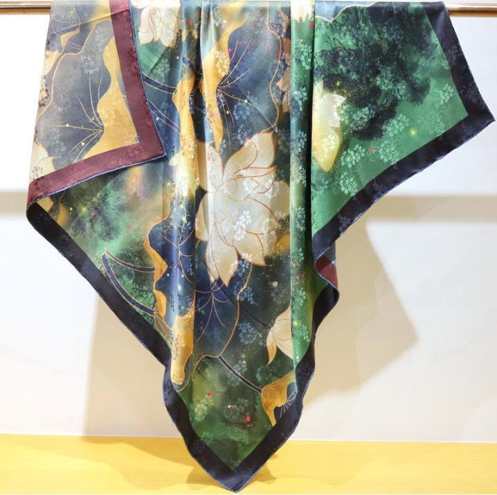 Lotus Print Heavy 23 Momme Mulberry Jacquard Silk Scarf Double Face Shawl 43“