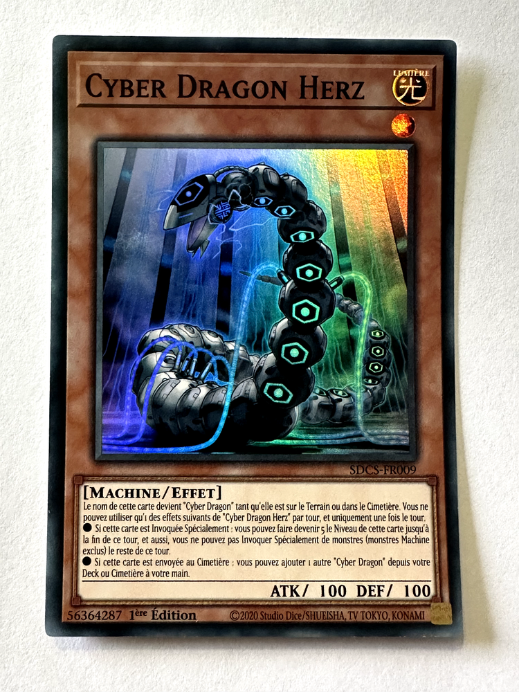 Yu-Gi-Oh Cyber Dragon Herz JCC Card SDCS-FR009 Rare Collectible