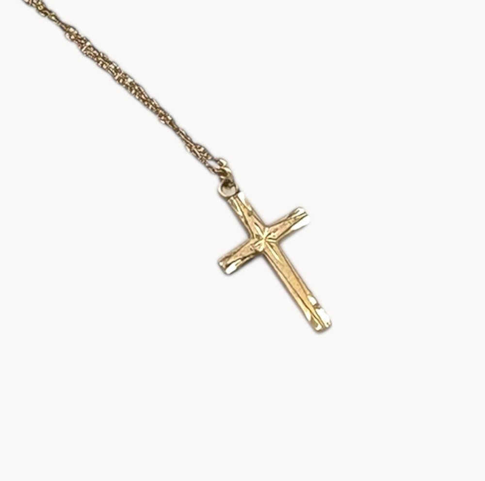14K Gold-Filled Etched Cross Religious Pendant Fine Chain Vintage Necklace