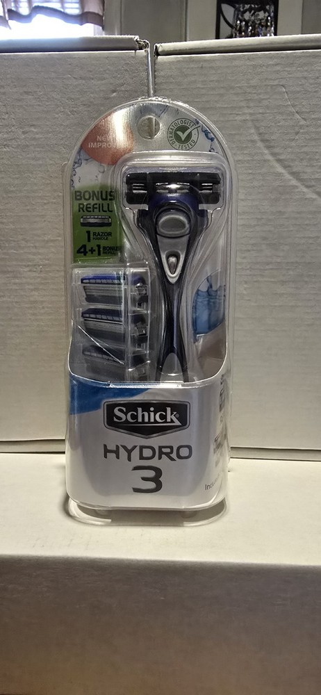 Schick Hydro 3 Razor Handle with 5 Bonus Hydro 4+1 Cartridges