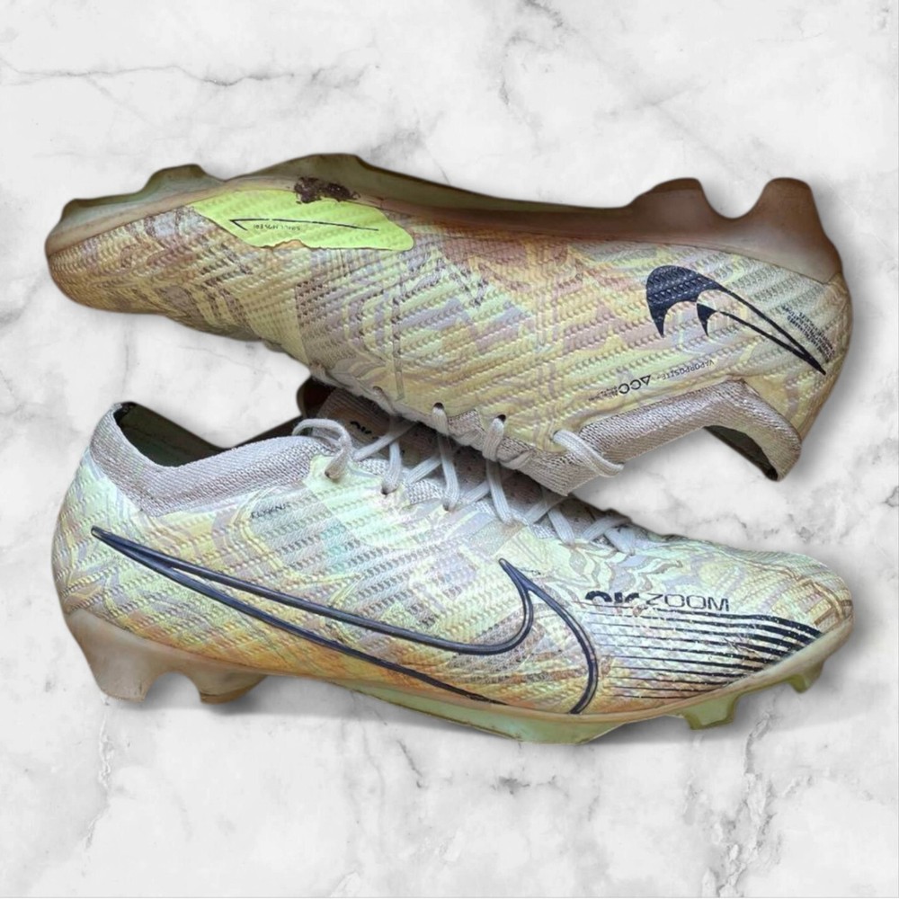 Nike Mercurial Vapor 15 Soccer Cleats US  6 - Pre-owned, Good Condition