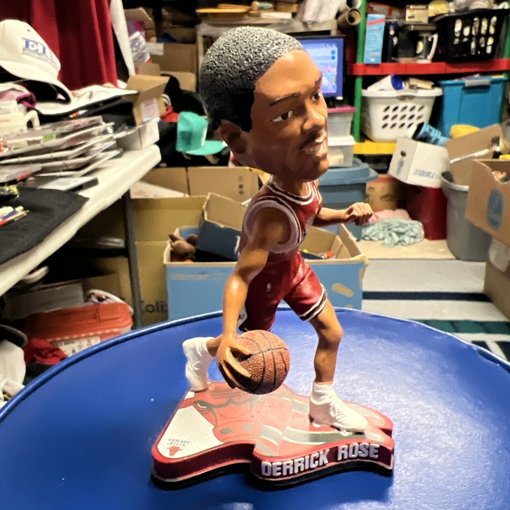 RARE Chicago Bulls Legends of the Court Derrick Rose Big Head Bobblehead