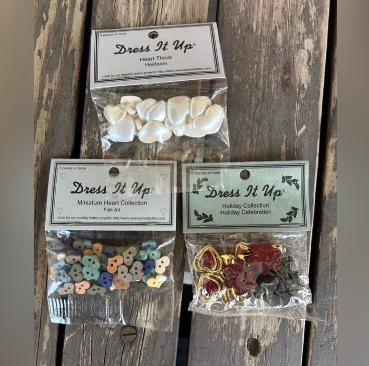 Dress It Up Buttons by Jesse James Co Lot Of 3 Hearts