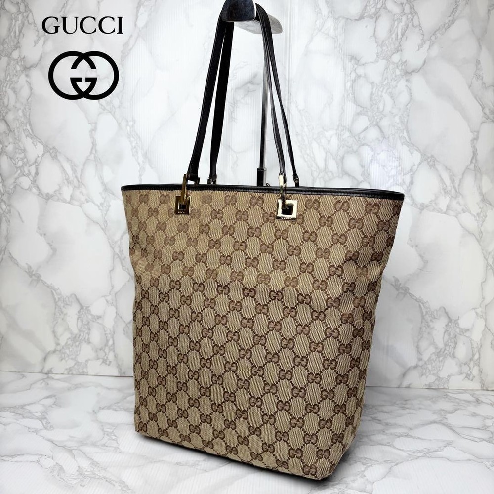 Gucci Shoulder Tote Handbag in SA Excellent Condition
