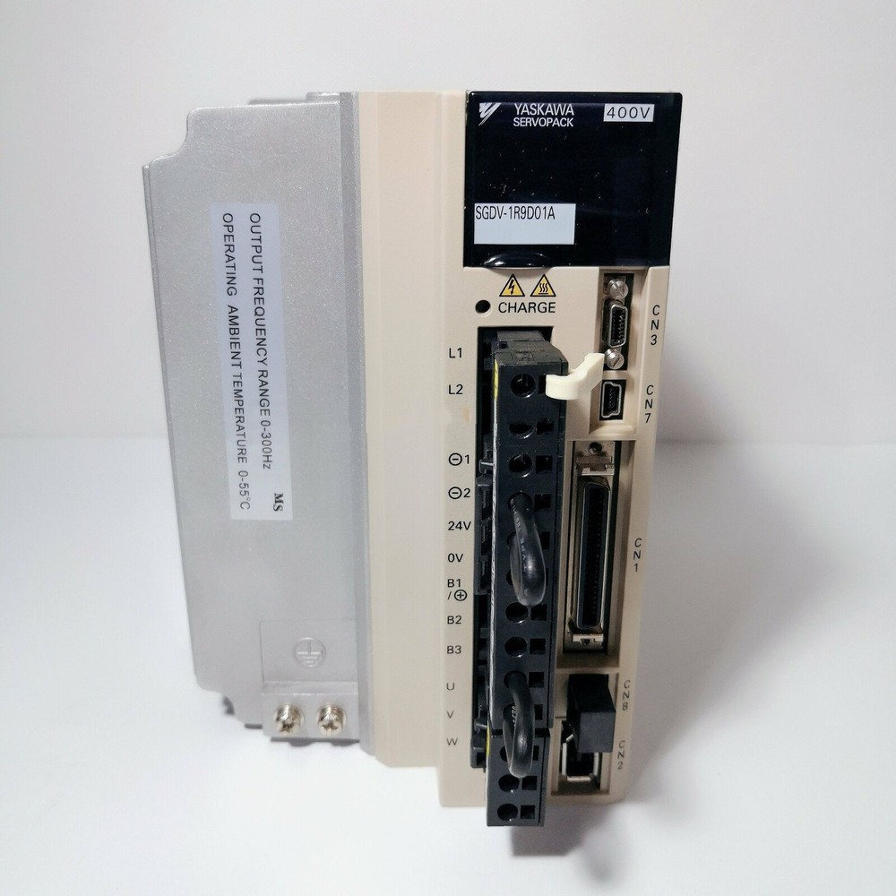 1PC New Yaskawa SGDV-1R9D01A Servo Drive In Box Expedited Shipping