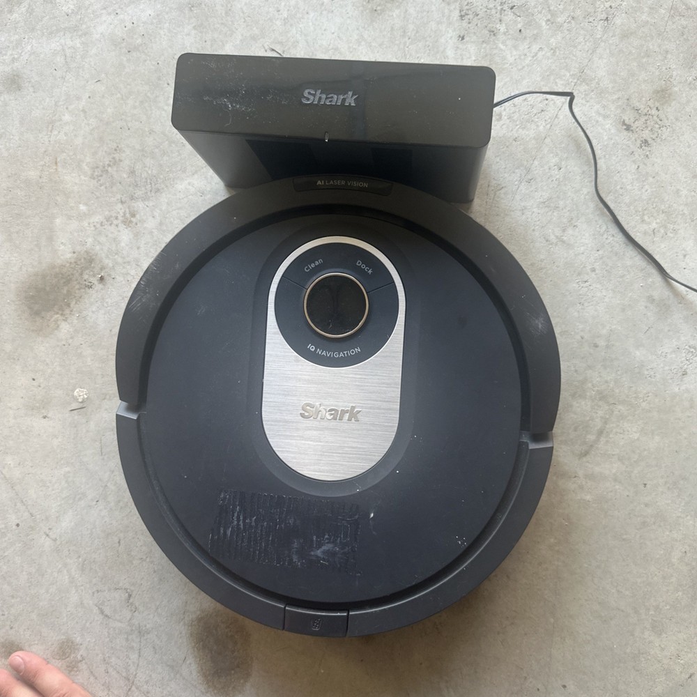 Shark AI Black Robotic Vacuum Cleaner RV2011DRUS #UMP4567