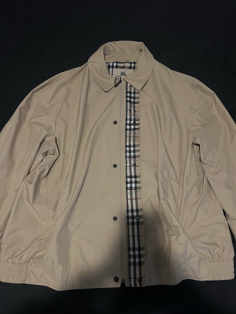 Burberry London Beige Check Men's Windbreaker Jacket with Zipped Pockets, Lined