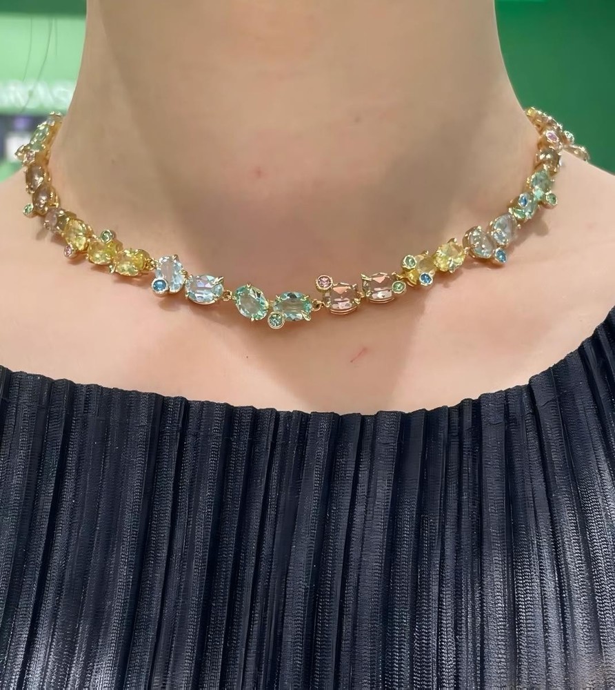 Swarovski GEMA small gem crystal necklace brand new strap box