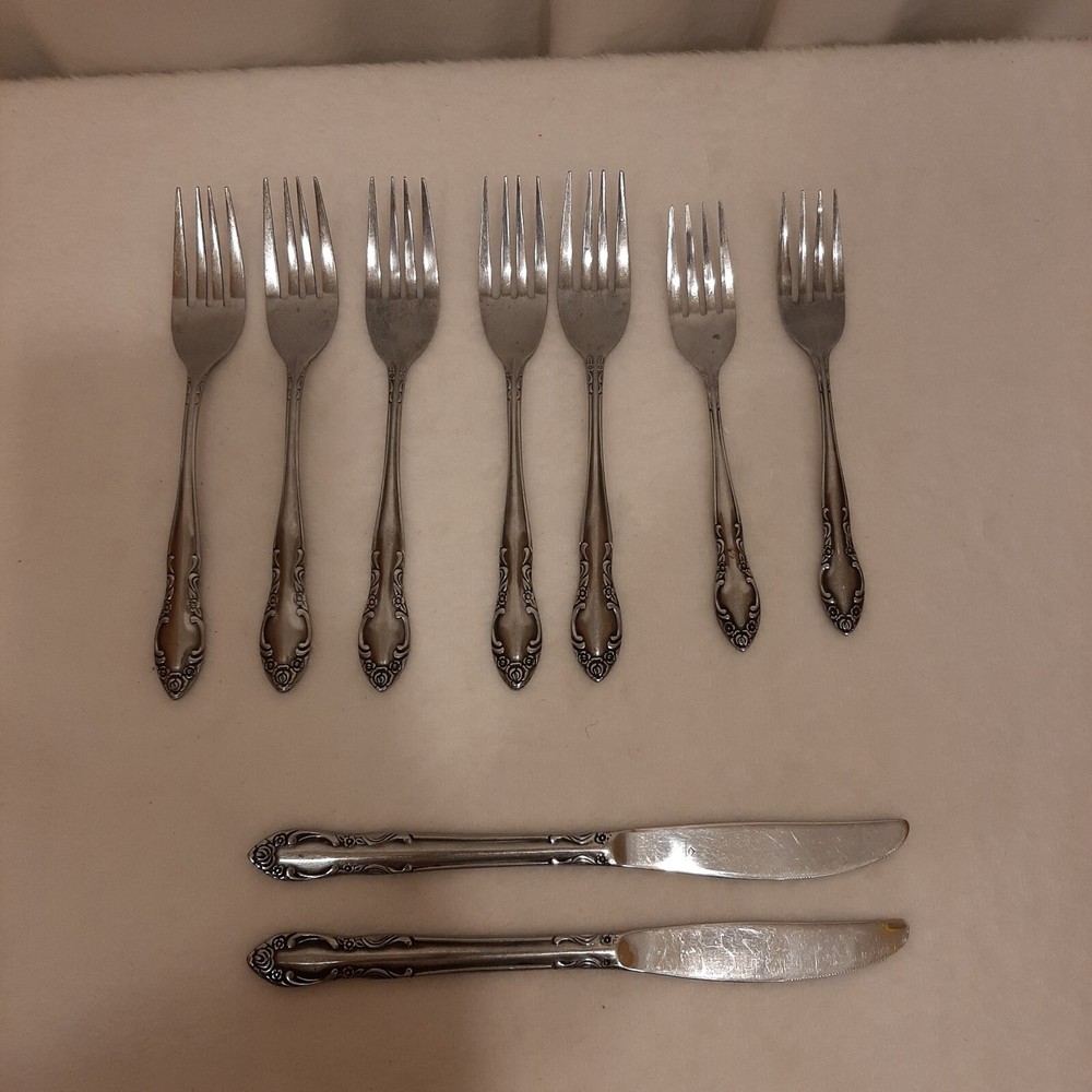 9 Piece Vintage Northland Stainless Flatware Korea 7 Forks 2 Knives Flowers READ