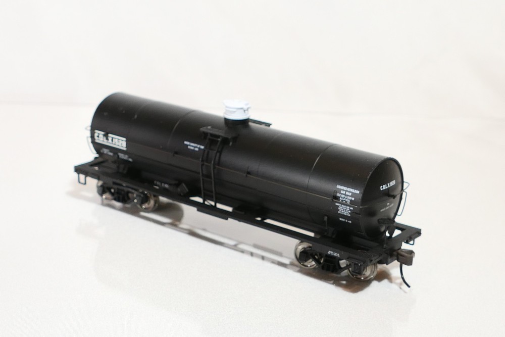 Atlas - HO Scale Tanker, 1031-2 CDLX 1528 Freight Cars 11K Gallon Model Train
