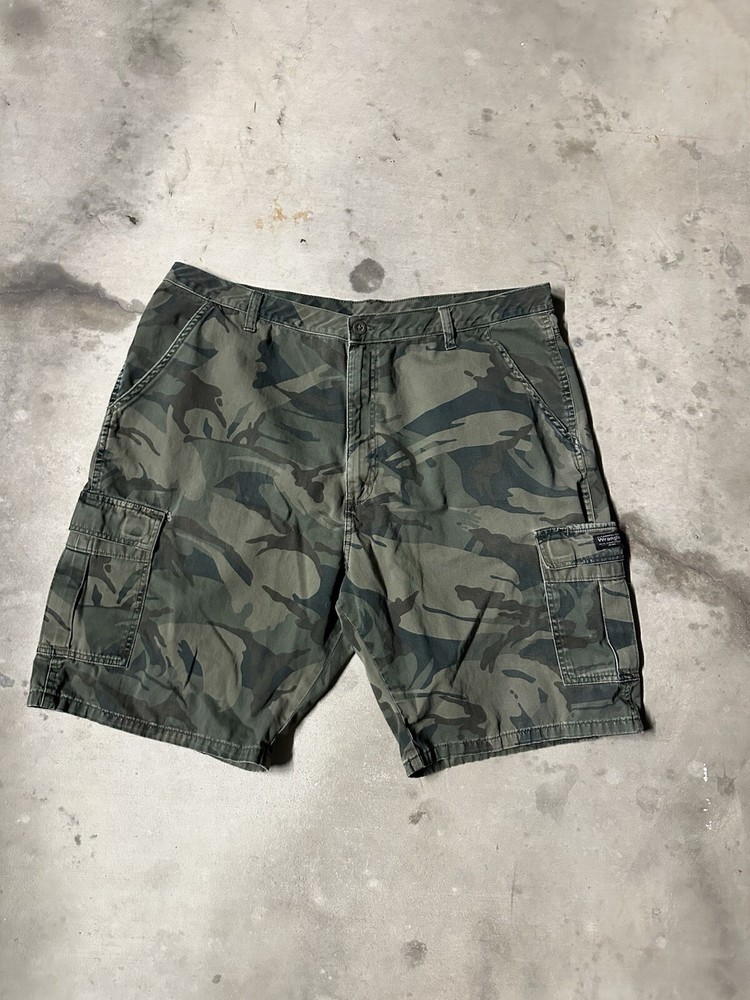 Army green camo cargo shorts #skater Size 40 US SHIPPING