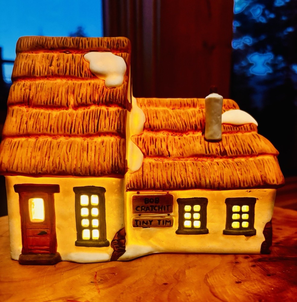 Dept 56 Bob Cratchit & Tiny Tim Cottage 1986 Dickens Christmas Carol