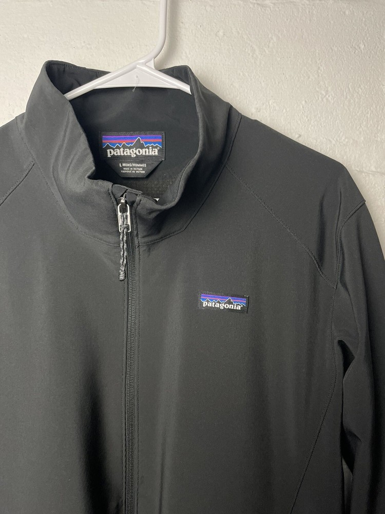 Patagonia Men's Black Softshell Jacket L Style 83525