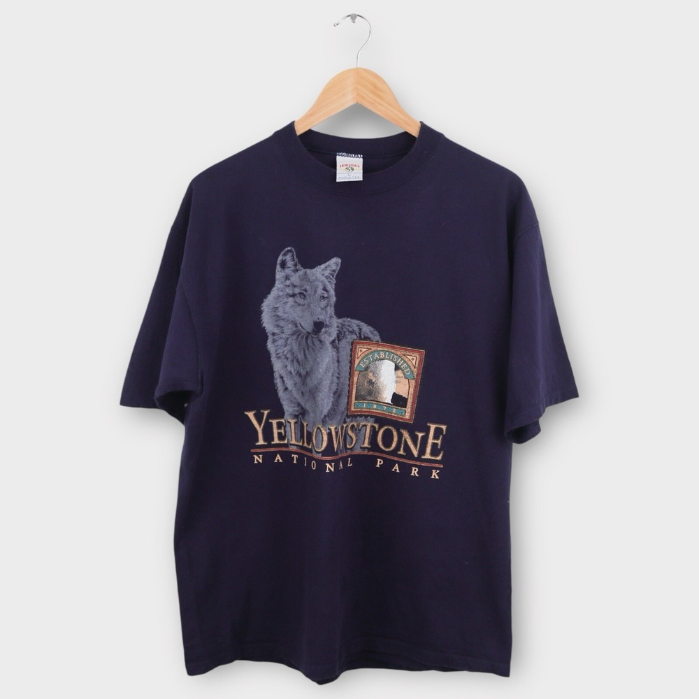 Vintage Yellowstone National Park Wolf T-Shirt Men’s Size Large Nature