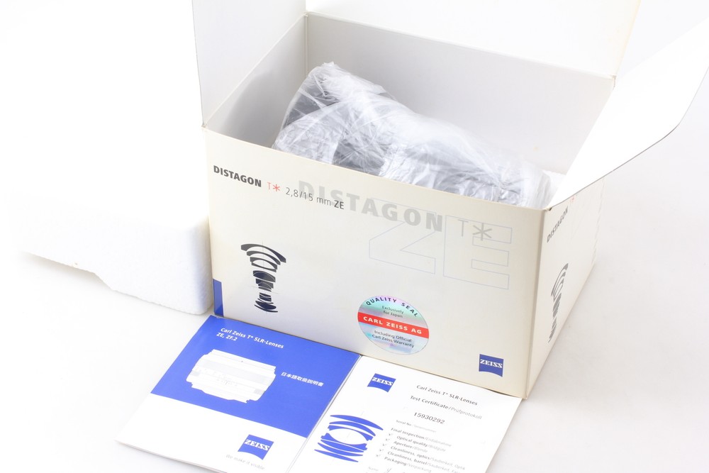 Carl Zeiss Distagon T 15mm F2 8 ZE Lens for Canon EF Mint in Box Japan  