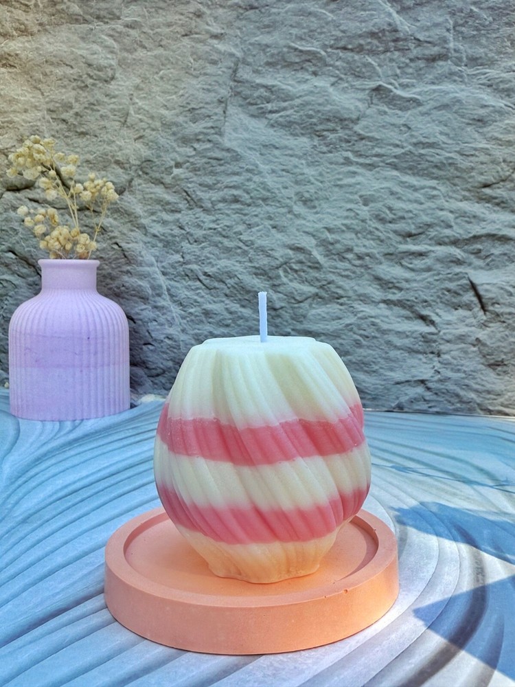 Asymmetrical Fruit-Scented Bi-Color Handmade Soy Wax Candle  