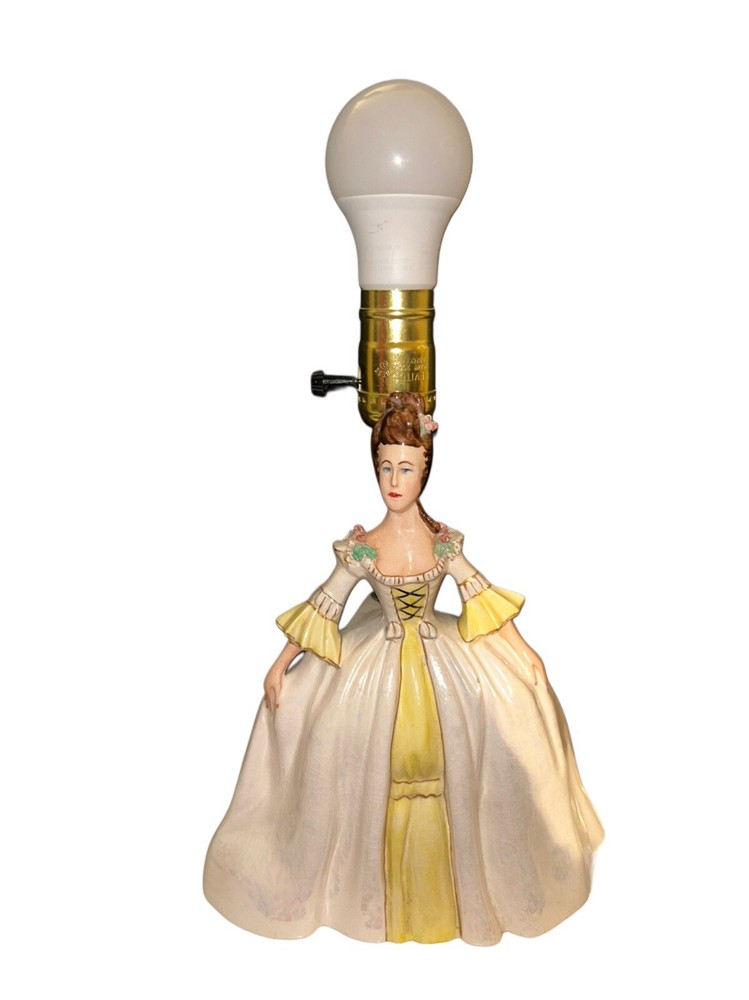 Vintage Lamp Southern Belle Lady Chalk-ware Lamp