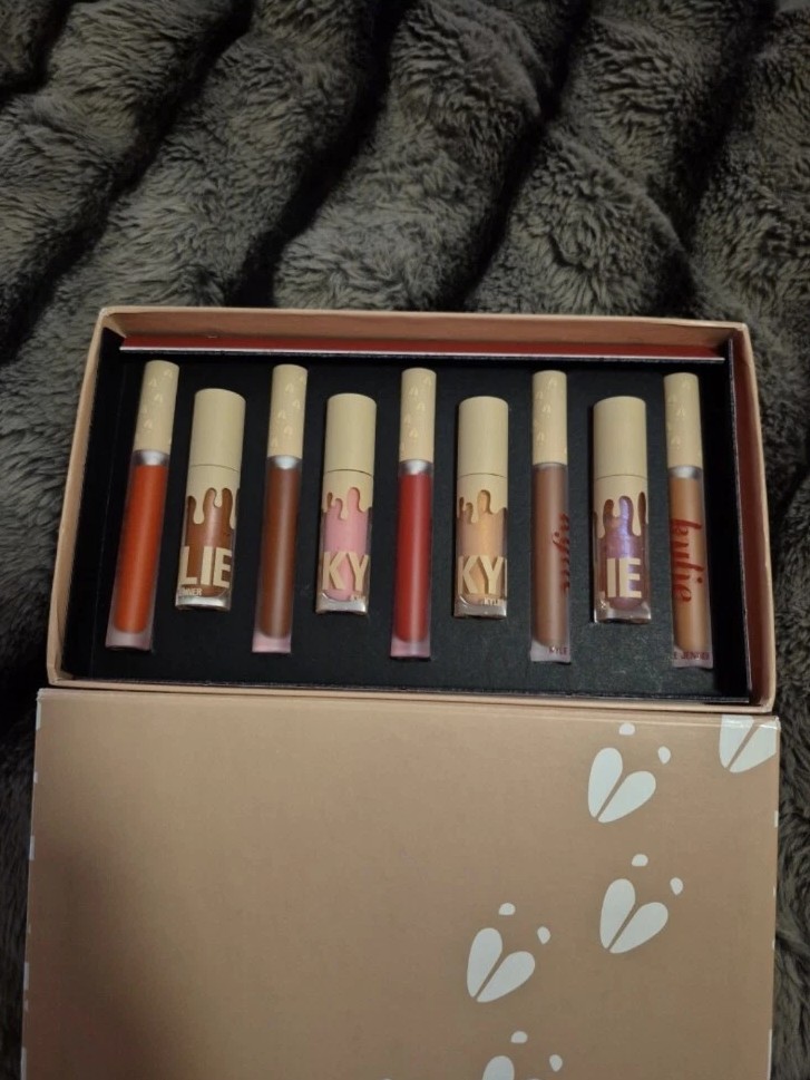 KYLIE JENNER LIQUID LIPSTICK & HIGH GLOSS VAULT BRAND NEW