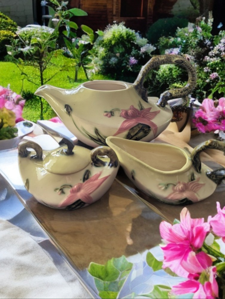Signed HULL USA Green Pink FLOWER WOODLAND Set Teapot & Sugar Bowl Lid W26 W28