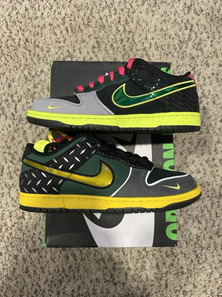Nike Dunk PE Low HV1454-001 'What the Duck' Star Pattern Black Green Pink Men's