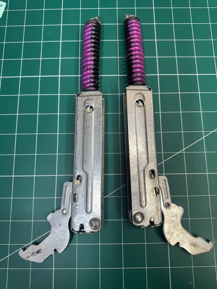 A12: OEM Thermador Bosch Wall Oven Hinge Set 00650874 650874 00646948 646948