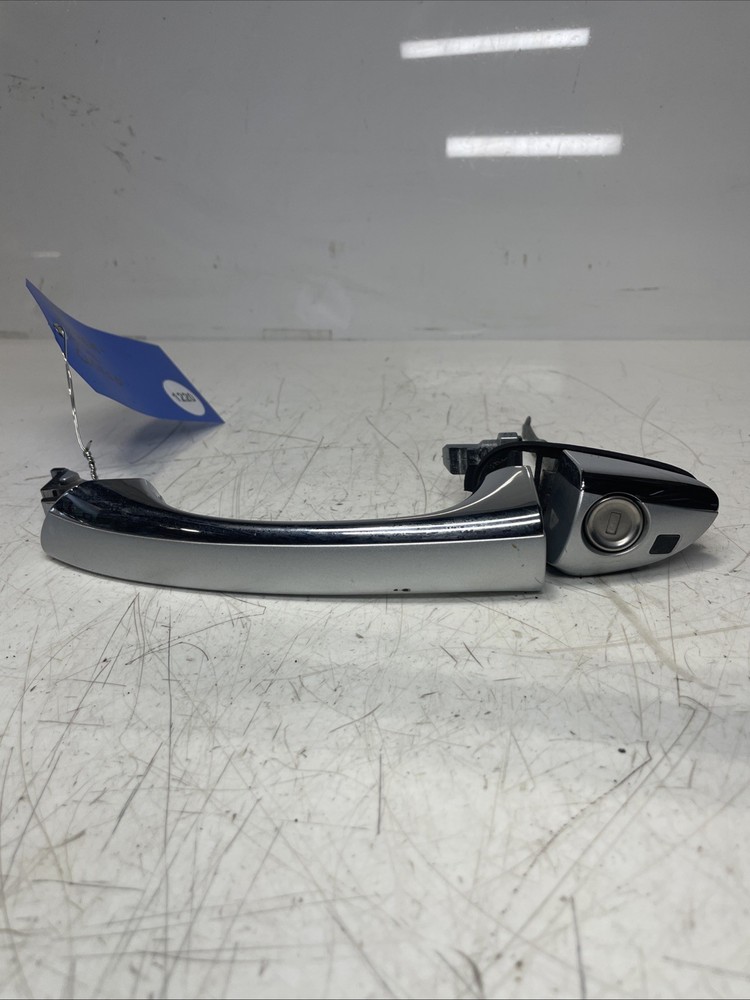 06-11 Mercedes W219 CLS500 CLS55 Front Left Exterior Door Handle Keyless Go OEM