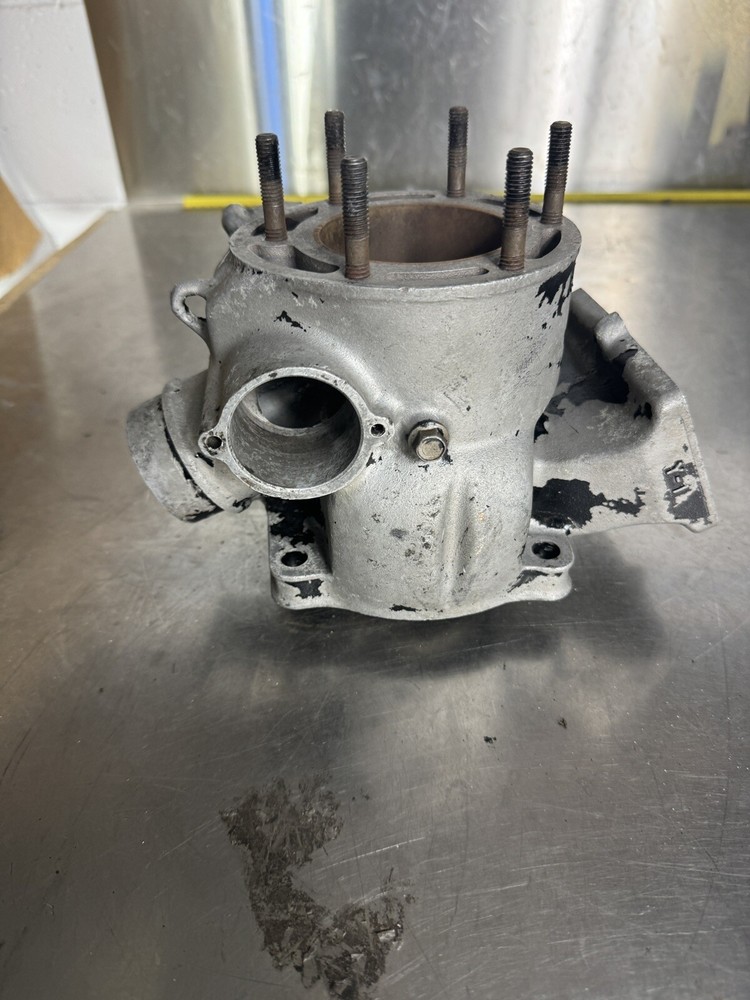 Yamaha YZ250 YZ 250 Cylinder Barrel Jug 1983 83 2 Stroke Motor Engine Parts VMX