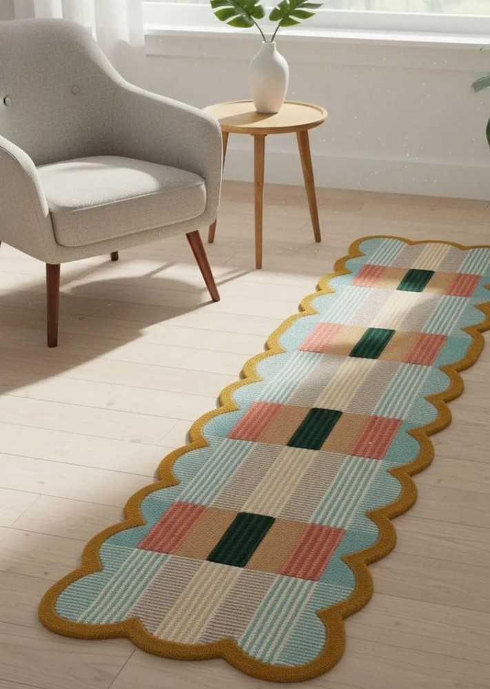 Hand-Tufted Wool Blend Runner Rug: Scalloped Checkered Entryway