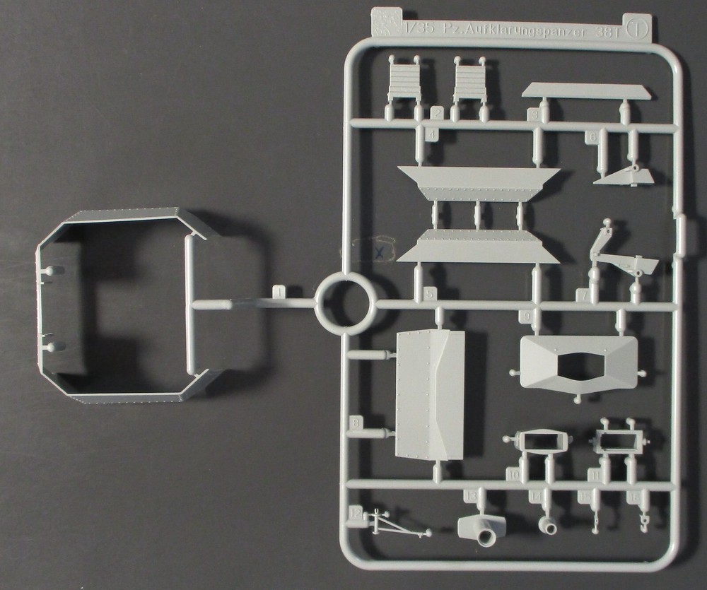 1/35 Cyber Hobby Aufklarungspanzer 38t Kit Parts Tree T from #6310-image