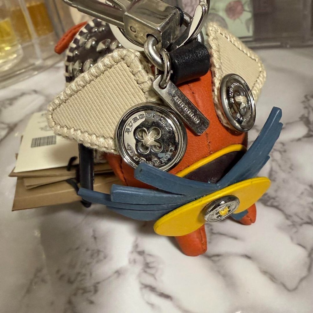 Burberry dog charm keyring mint condition from Japan