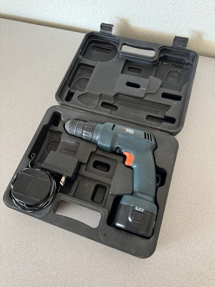 Black & Decker 9.6V Cordless Drill with Charger and Carry Case