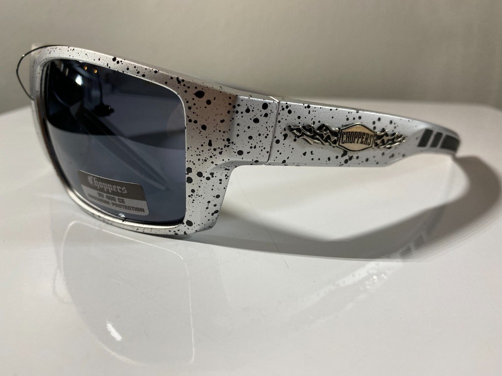 Trendy men's speckled frame riding sunglasses with smoke black lenses