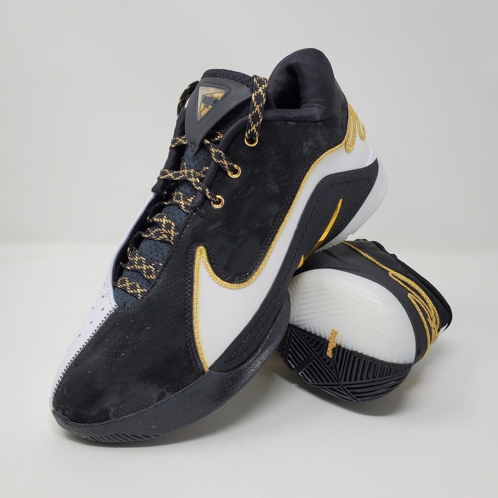 Nike LeBron XXII White Black Metallic Gold Shoes HV8454-100 Men’s Size 8.5