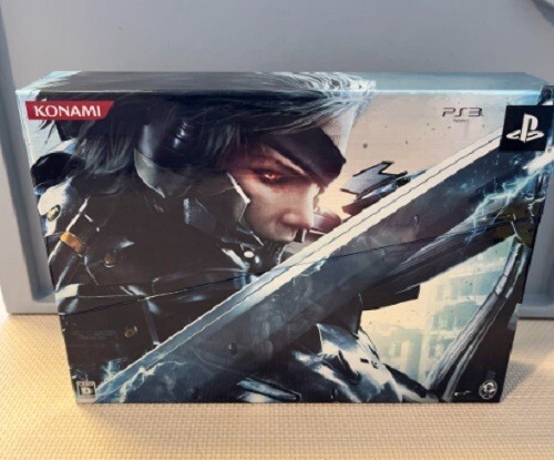 PS3 Metal Gear Rising Limited Edition Unopened Box Figure Ships From Japan