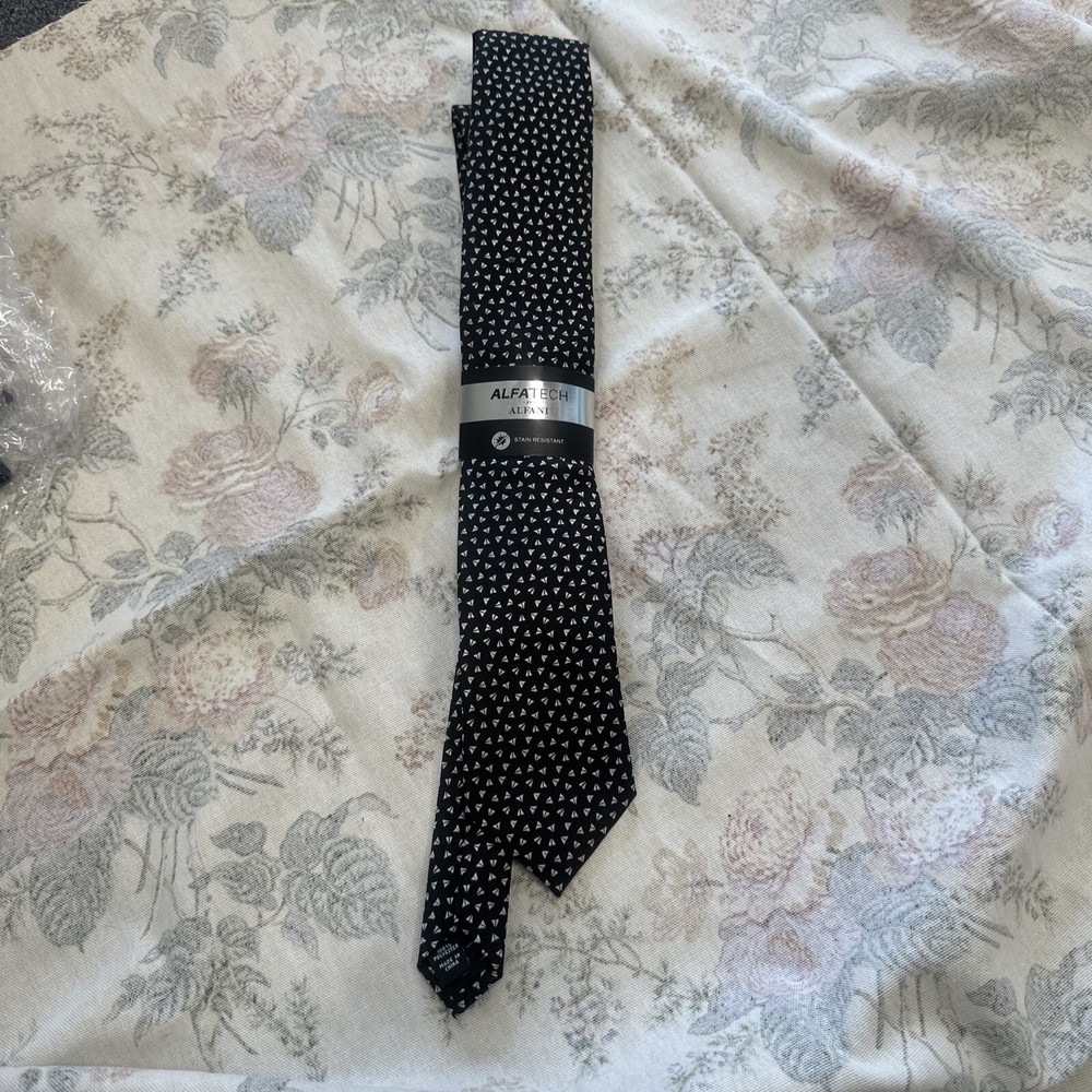 Alfani Men's Slim Neck Tie ALFATECH Black Pelican Neat