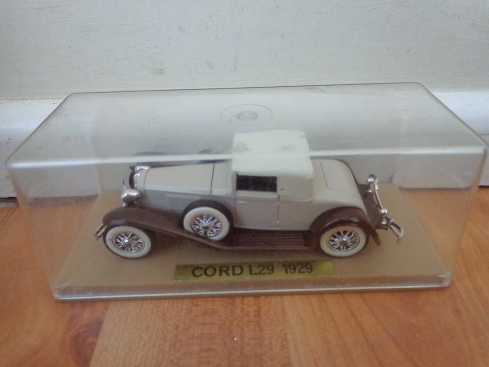 1/43 SOLIDO AGE D'OR - CLASSIC 1929 CORD L29 CREAM DIECAST CAR